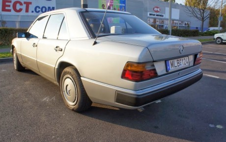 Mercedes-Benz E200  '1990